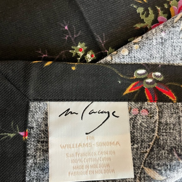 Williams Sonoma Black floral napkin set of 4 NWOT - Picture 8 of 12